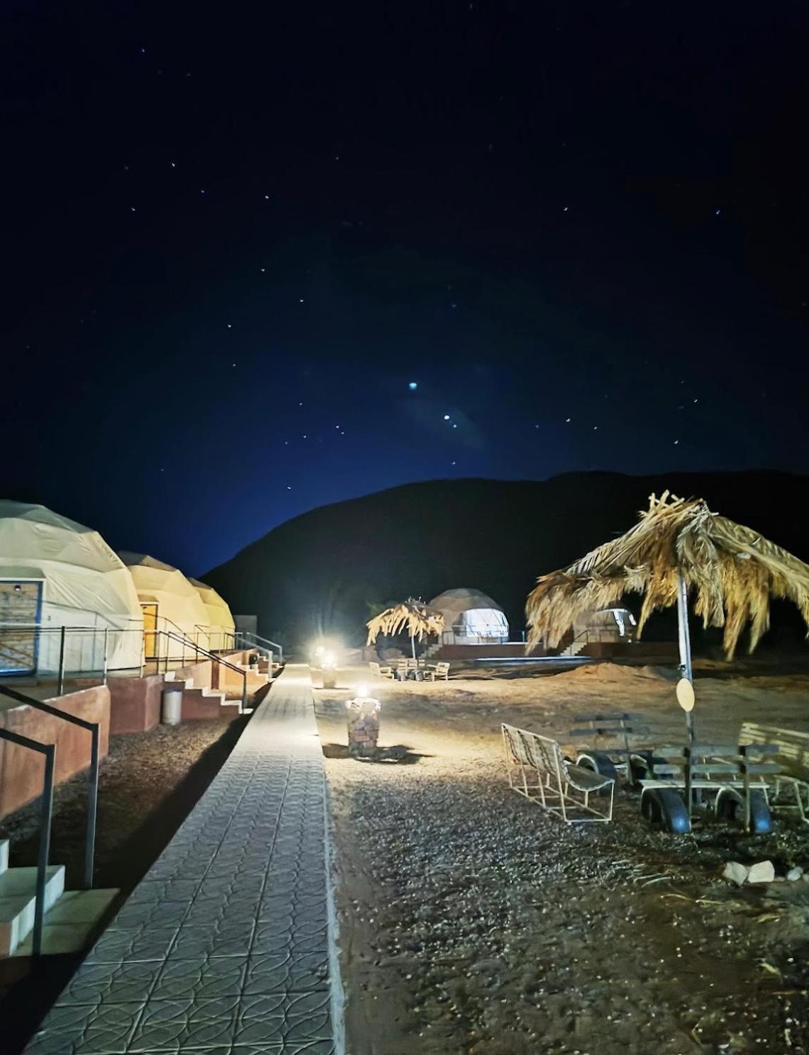 Adel Rum Camp Bubbles Ram Vadisi Dış mekan fotoğraf