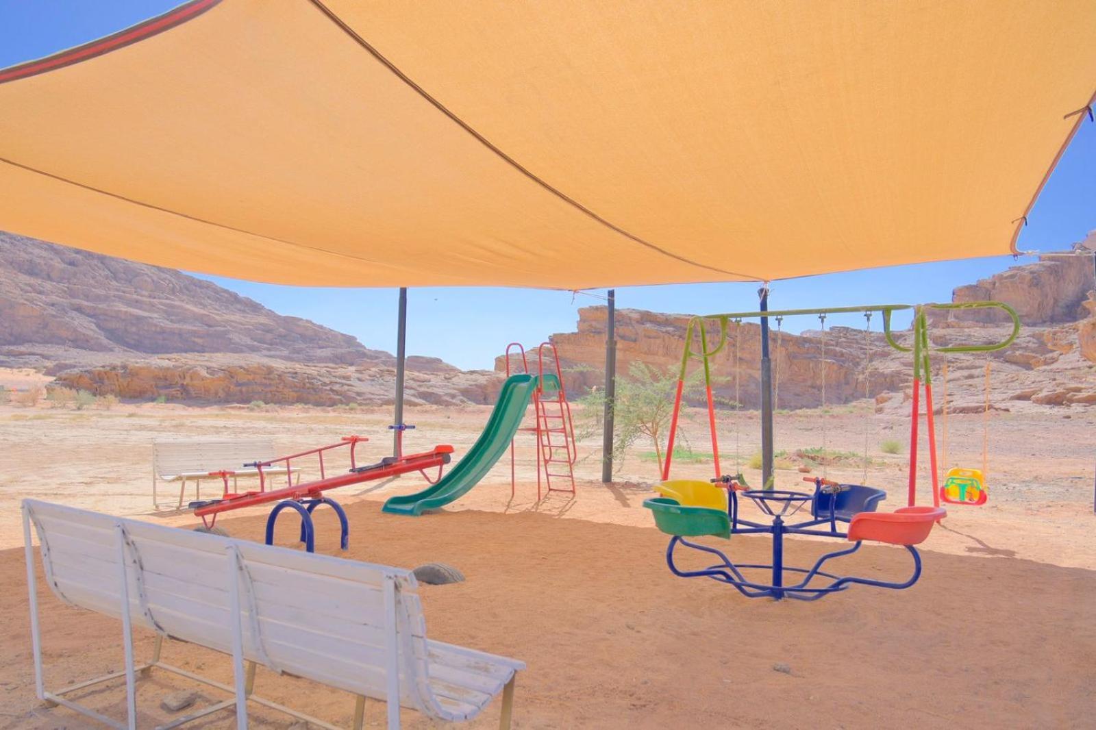 Adel Rum Camp Bubbles Ram Vadisi Dış mekan fotoğraf